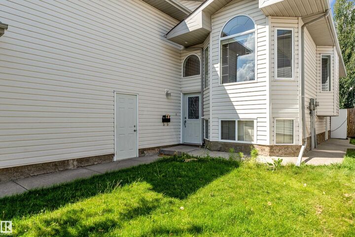 Property Photo:  3124 34A Avenue NW  AB T6T 1W5 