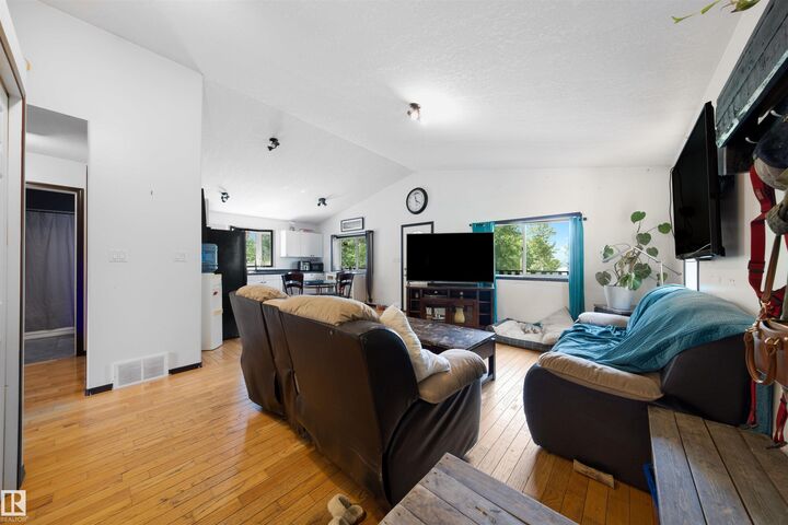 Photo de la propriété: 6020 Twp Road 534 11 AB T0E 0W0
