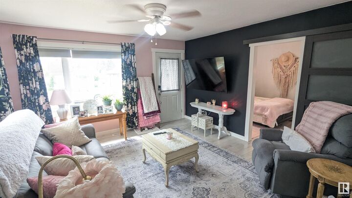 Property Photo: 5220 53 Avenue AB T0B 3H0