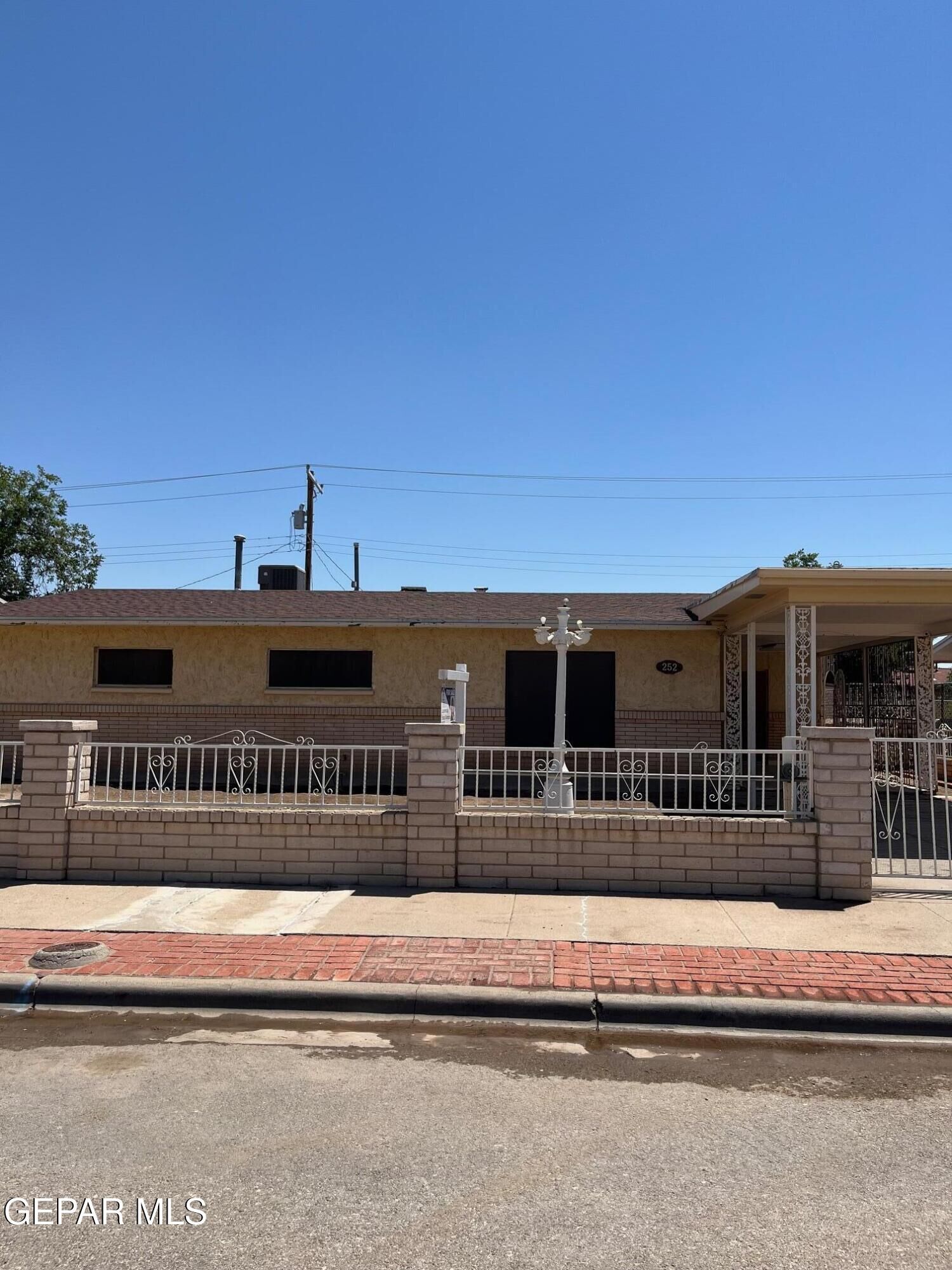 Property Photo: 252 Trinity Place TX 79905