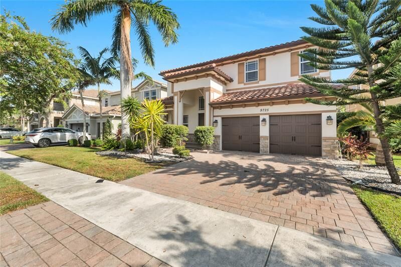 Property Photo: 9725 Blue Isle Bay FL 33076