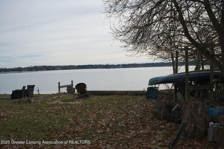 Property Photo:  6427 W Reynolds Road  MI 48840 