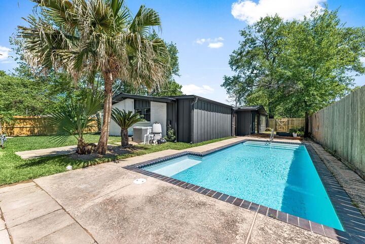 Property Photo:  1931 Chaparral Drive  TX 77043 