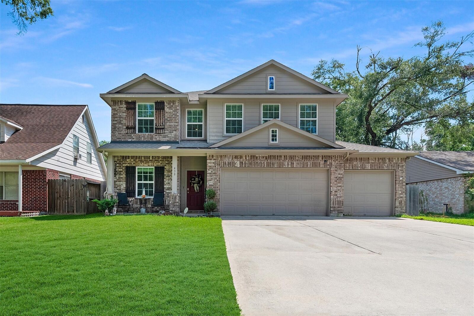 Property Photo: 438 Dorsal Way TX 77532