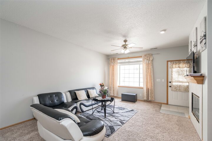 Property Photo: 1509 SE Delaware Avenue 11 IA 50021