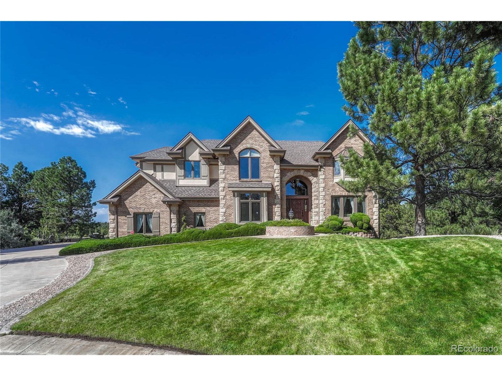 Property Photo: 5189 Warbler Ct CO 80134