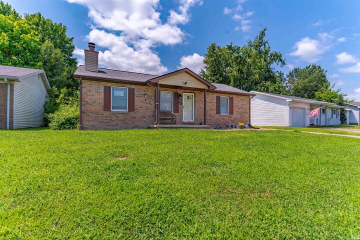 Property Photo:  2840 Squire Lane  IN 47715 