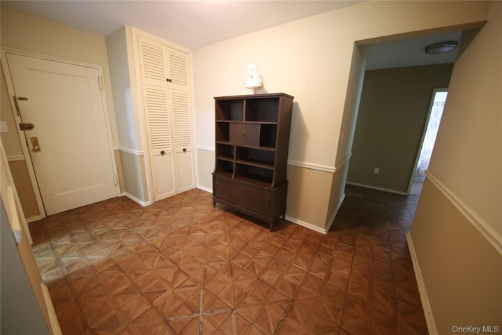 Property Photo:  41 Lawrence Drive B  NY 10603 