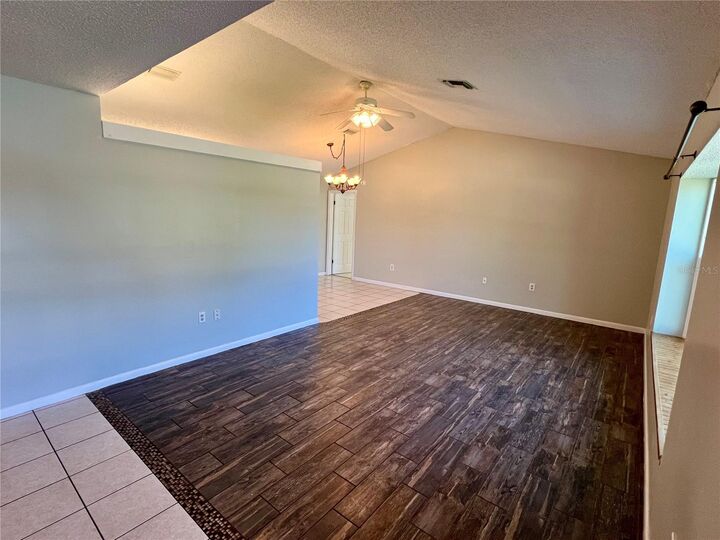Property Photo: 117 Ridgecrest Drive FL 32726