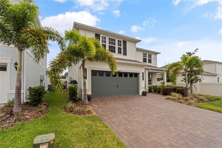 Property Photo: 15864 Winding Bluff Drive FL 34756