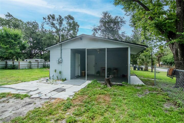 Property Photo: 7702 New York Drive FL 33619