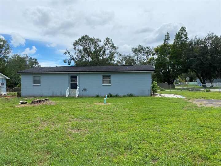 Property Photo: 7702 New York Drive FL 33619