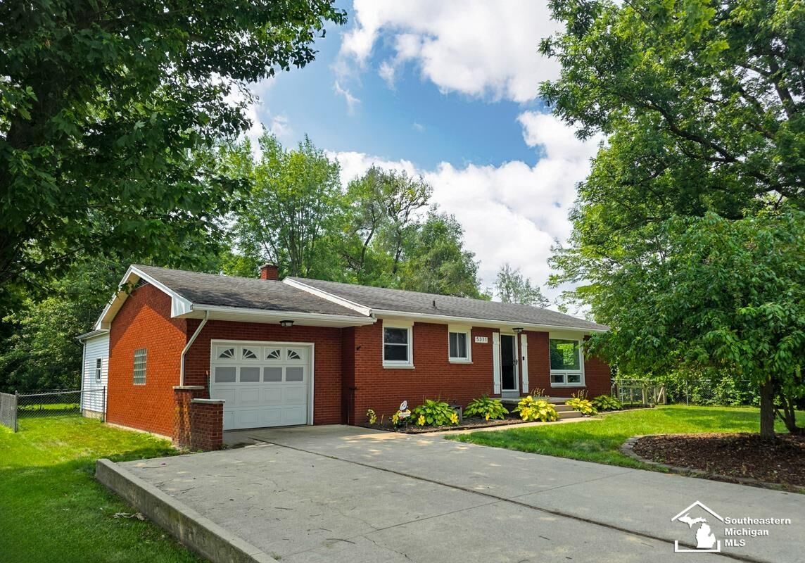 Property Photo: 5311 Aimy Drive MI 48161