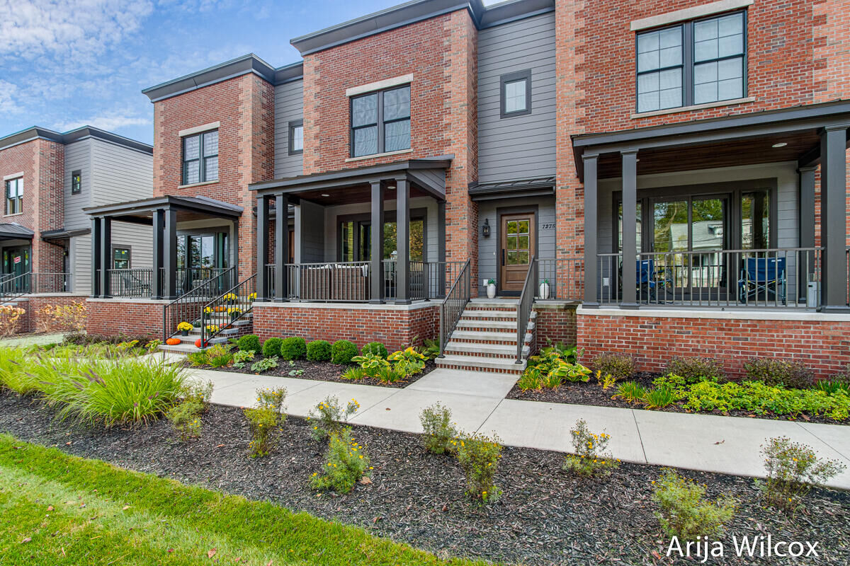 Property Photo:  7275 Schoolhouse Drive 5  MI 49301 