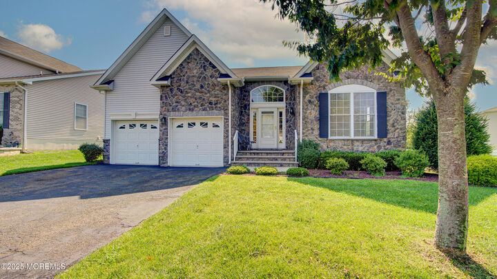 Property Photo:  167 Scarborough Way  NJ 07746 