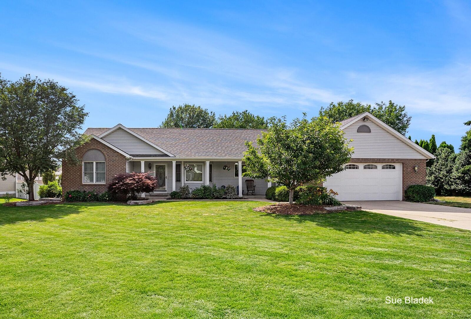 Property Photo: 3531 Fawn View Dr. MI 49464