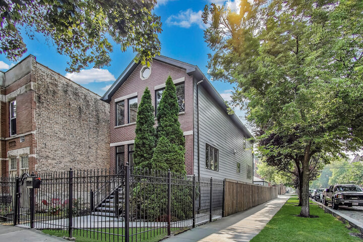 1656 N Artesian Avenue  Chicago IL 60647 photo