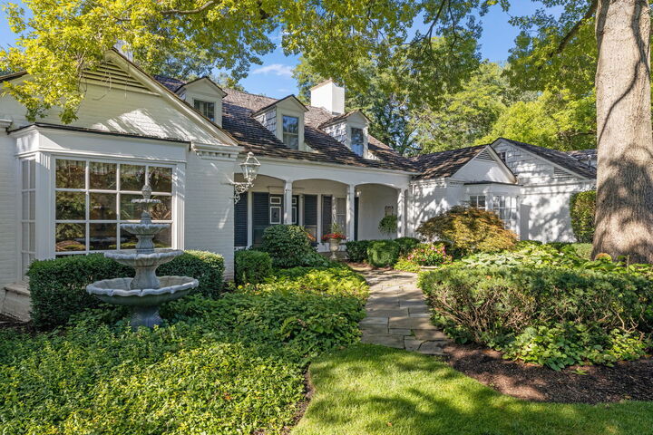 Property Photo: 410 Rollingwood Lane IL 60431