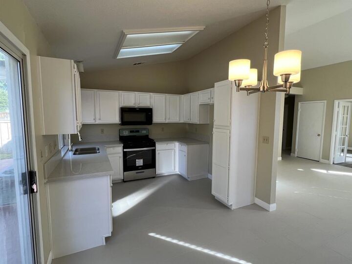 Property Photo: 31850 Via Barraza CA 92592