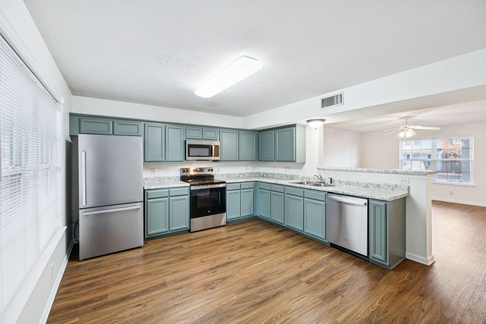 Property Photo:  354 Arapaho Dr  TN 37128 