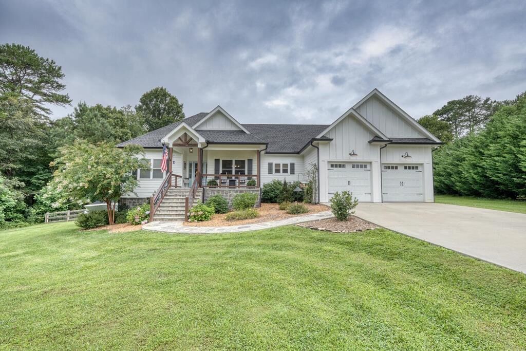 Property Photo: 50 Duchess Court GA 30512