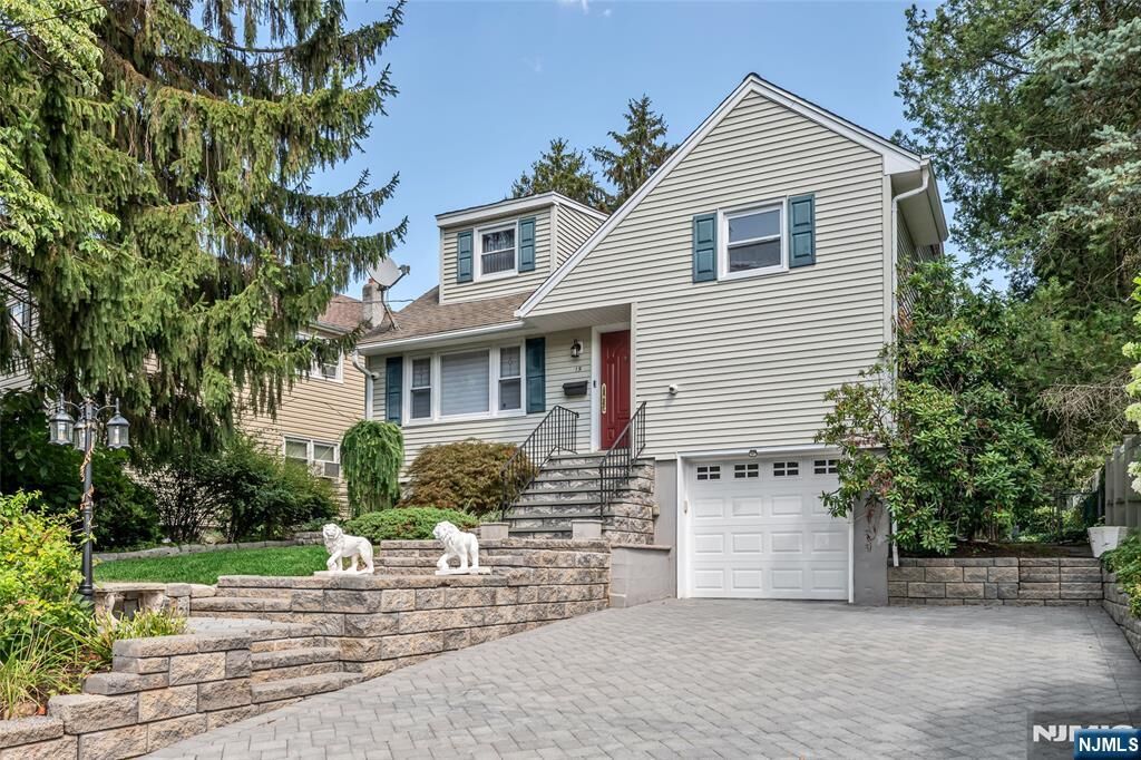 Property Photo:  15 Spruce Avenue  NJ 07630 