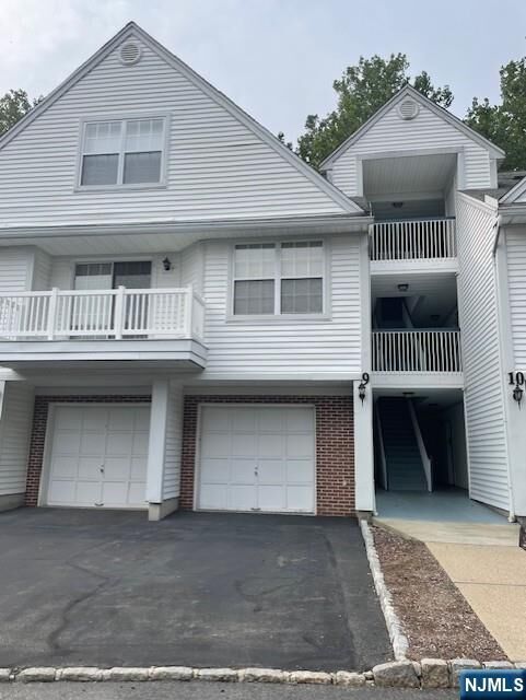 Property Photo: 9-1 Vernon Court NJ 07463