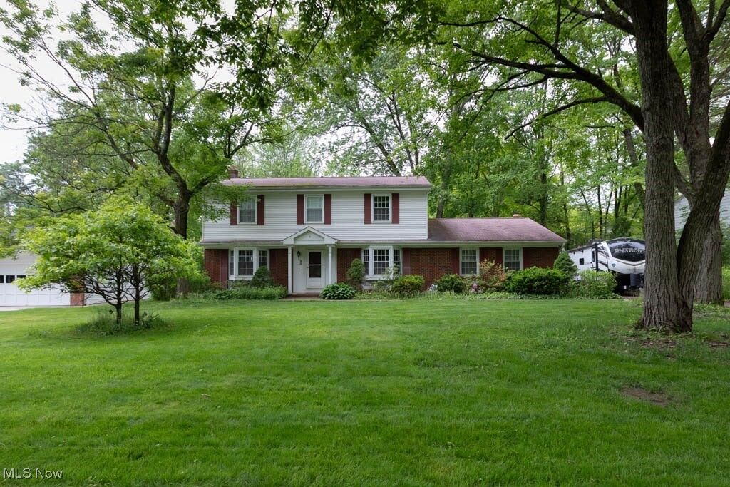 Property Photo: 5940 Hansom Drive OH 44139
