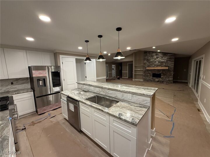 Property Photo:  3940 Ellendale Road  OH 44022