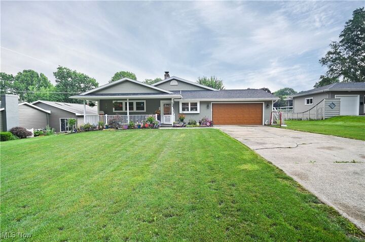 428 N Elm Street  Columbiana OH 44408 photo