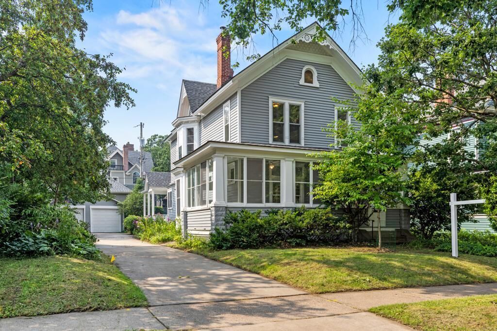 Property Photo: 520 Holly Avenue MN 55102