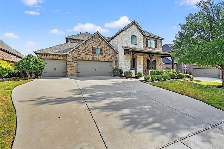 Property Photo: 908 Rock Falls Drive TX 75071
