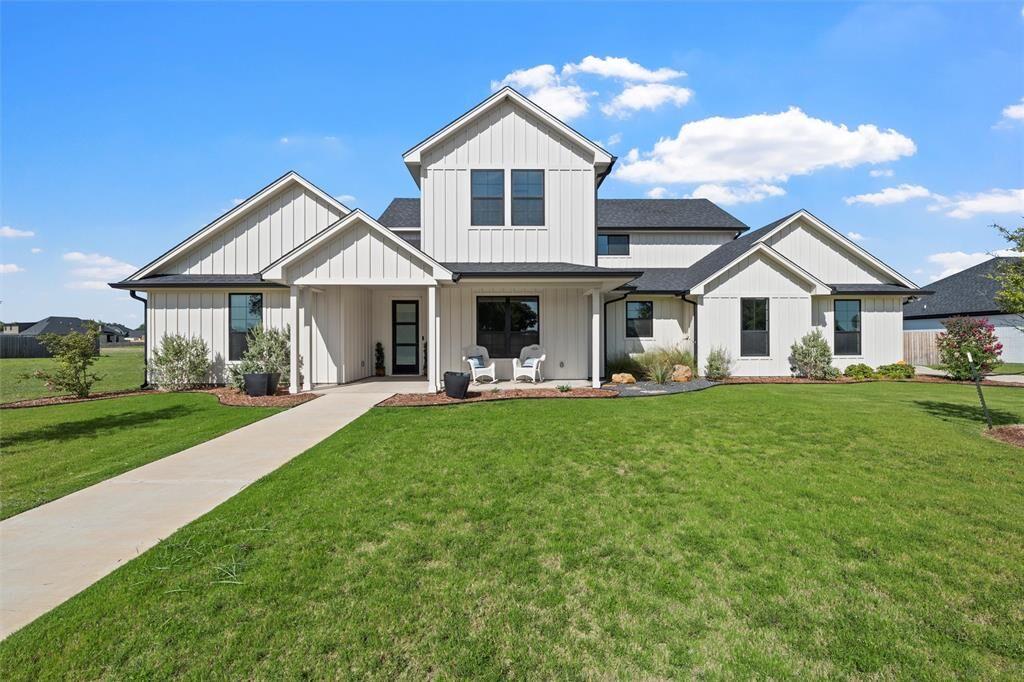 Property Photo: 164 Water View Lane TX 76706