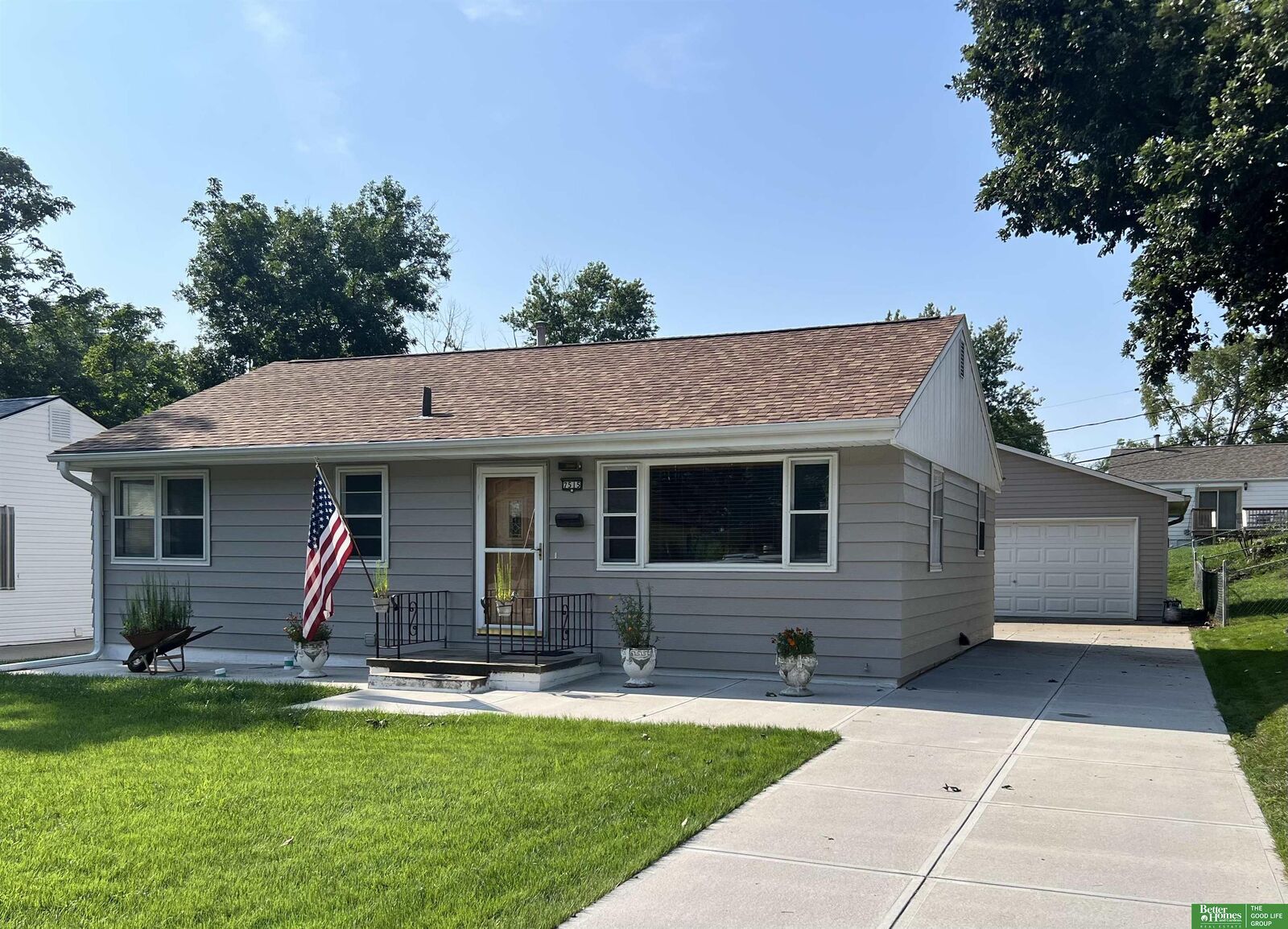 Property Photo: 7515 Maywood Street NE 68127