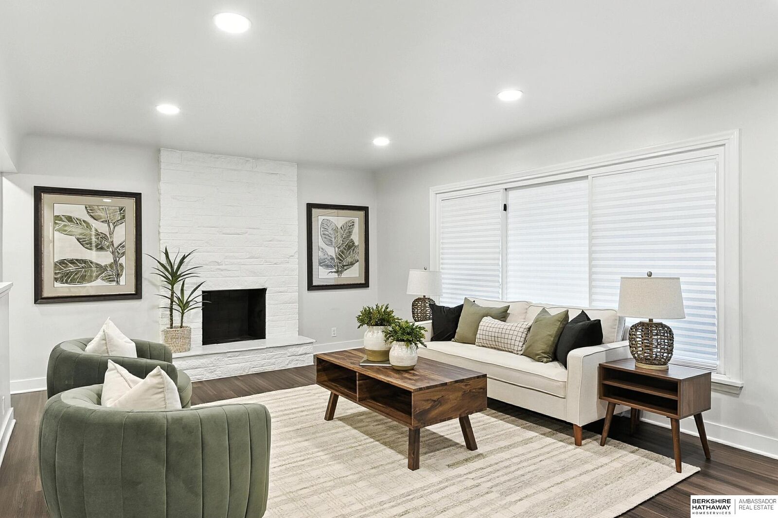 Property Photo: 2621 S 105th Street NE 68124