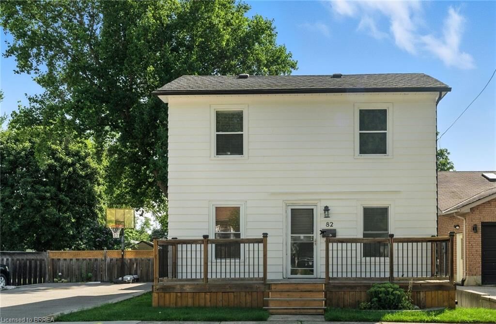 Photo de la propriété: 82 Dumfries Street ON N3L 2E6