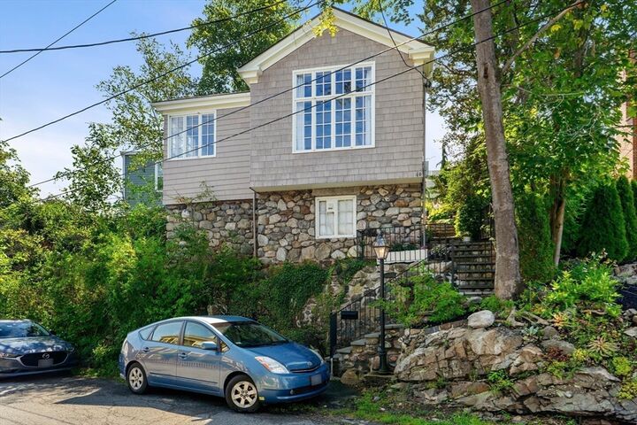 Property Photo:  10 Circle Street  MA 01945 