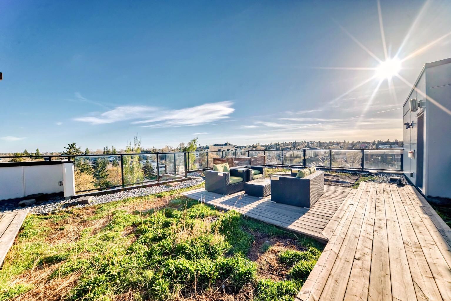 Property Photo:  1521 26 Avenue SW 13  AB T2T 1C4 