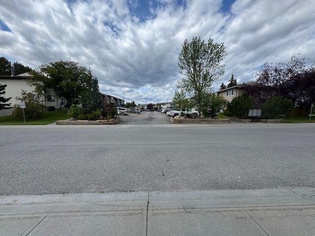 Property Photo:  457 Collinge Road 525  AB T7V 1K8 