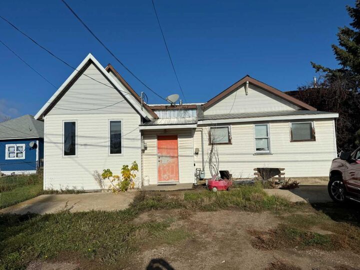 Photo de la propriété:  4923 49 Street  AB T0B 1V0 