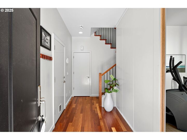 Property Photo:  2144 NW 16th Ave  OR 97209 