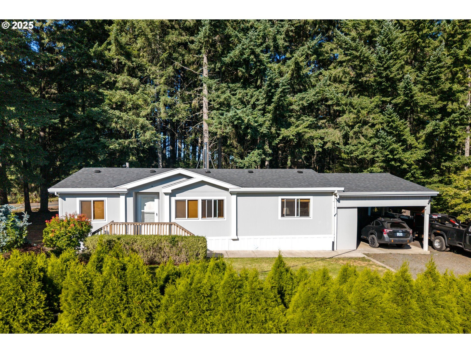 Property Photo: 25220 S Springwater Rd OR 97023