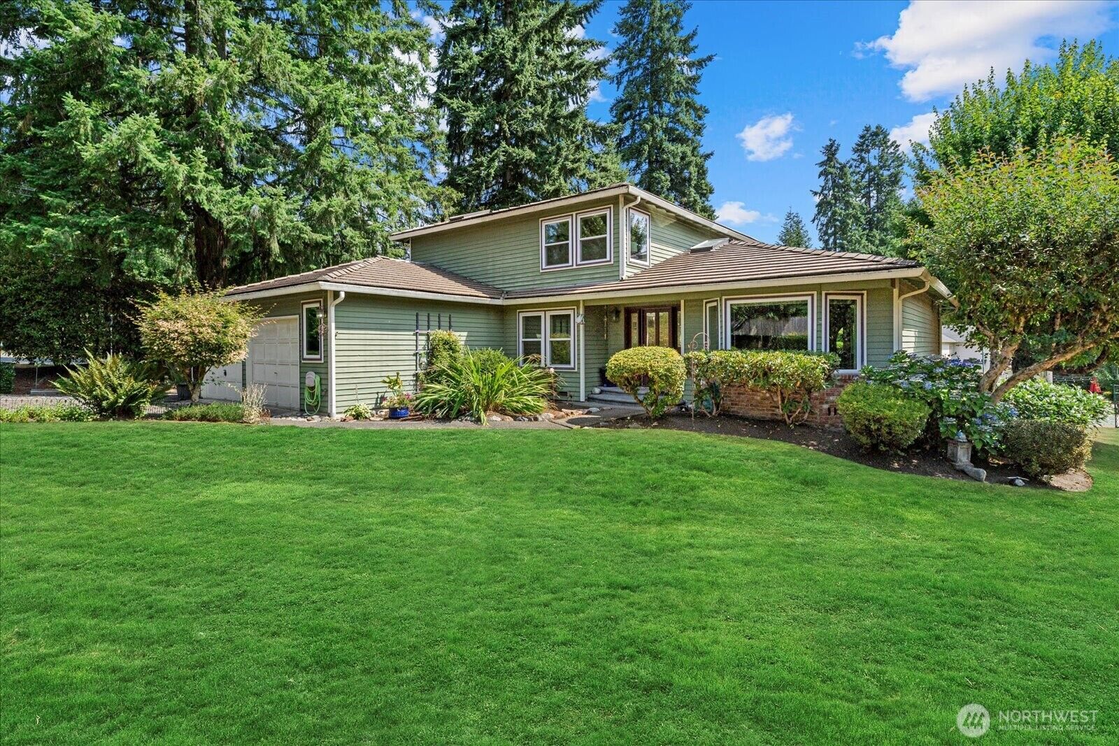 Property Photo:  19418  170th Avenue NE  WA 98072 