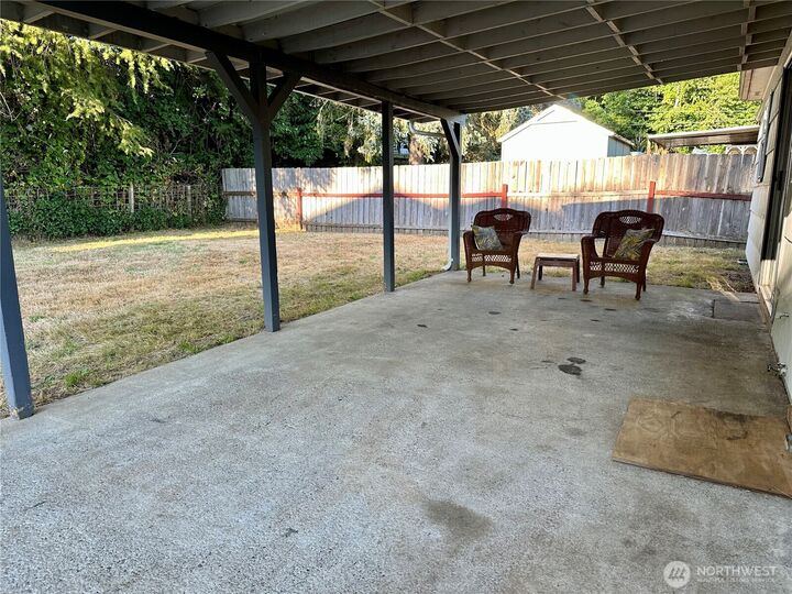 Property Photo:  1905  Allen Street  WA 98626 