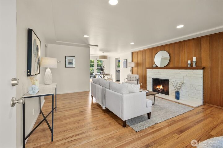 Property Photo: 2531 NE 105th Place WA 98125