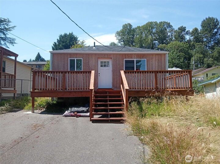 Property Photo: 13055 33rd Avenue S WA 98168