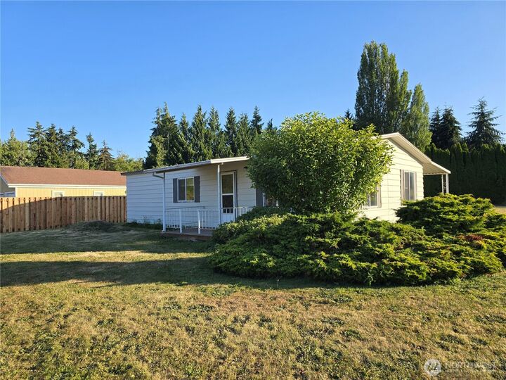 240  Serpentine Avenue  Sequim WA 98382 photo