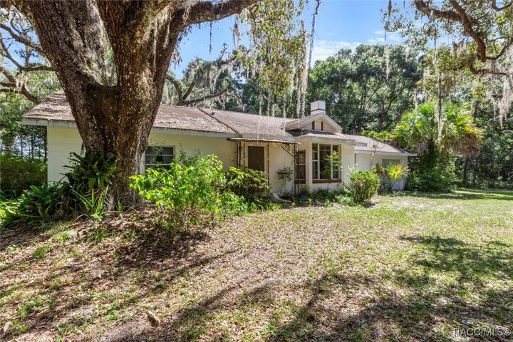 Property Photo: 8363 E Gulf To Lake Highway FL 34450