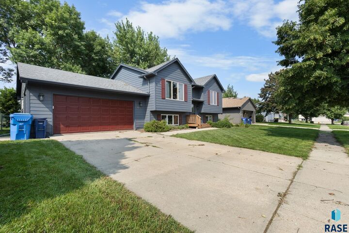Property Photo:  6108 W 65th St  SD 57106 