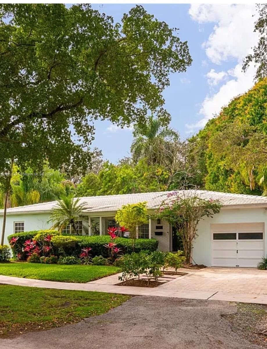Property Photo: 7300 Mindello St FL 33143